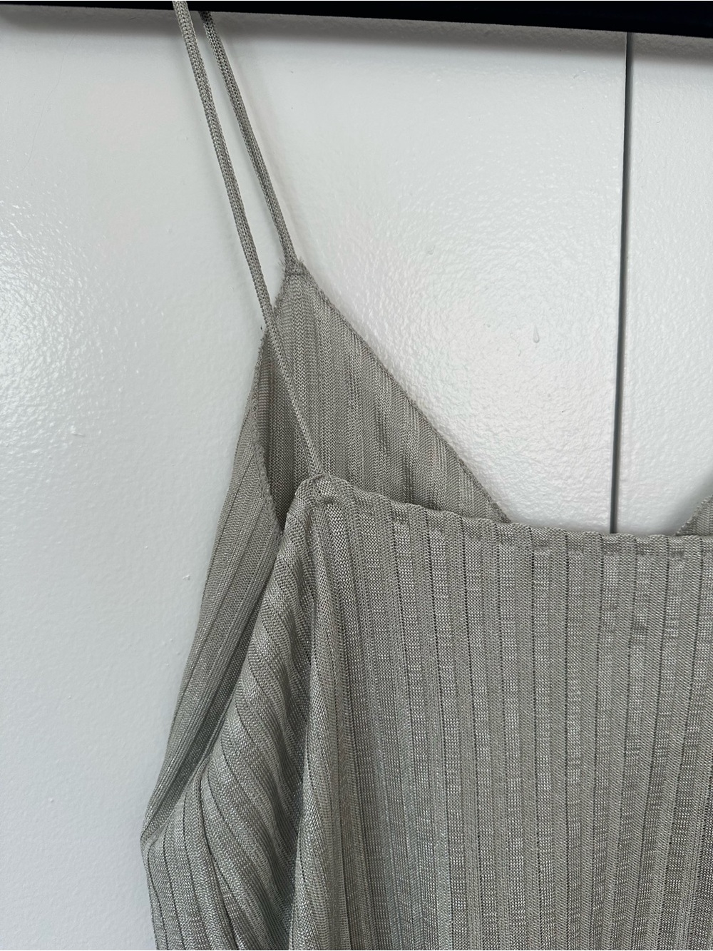 Silver Ribbed V-Neck Cami Top - Picture 4 of 5